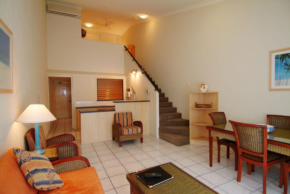 Trinity Beach Club Holiday Apartments Extérieur photo