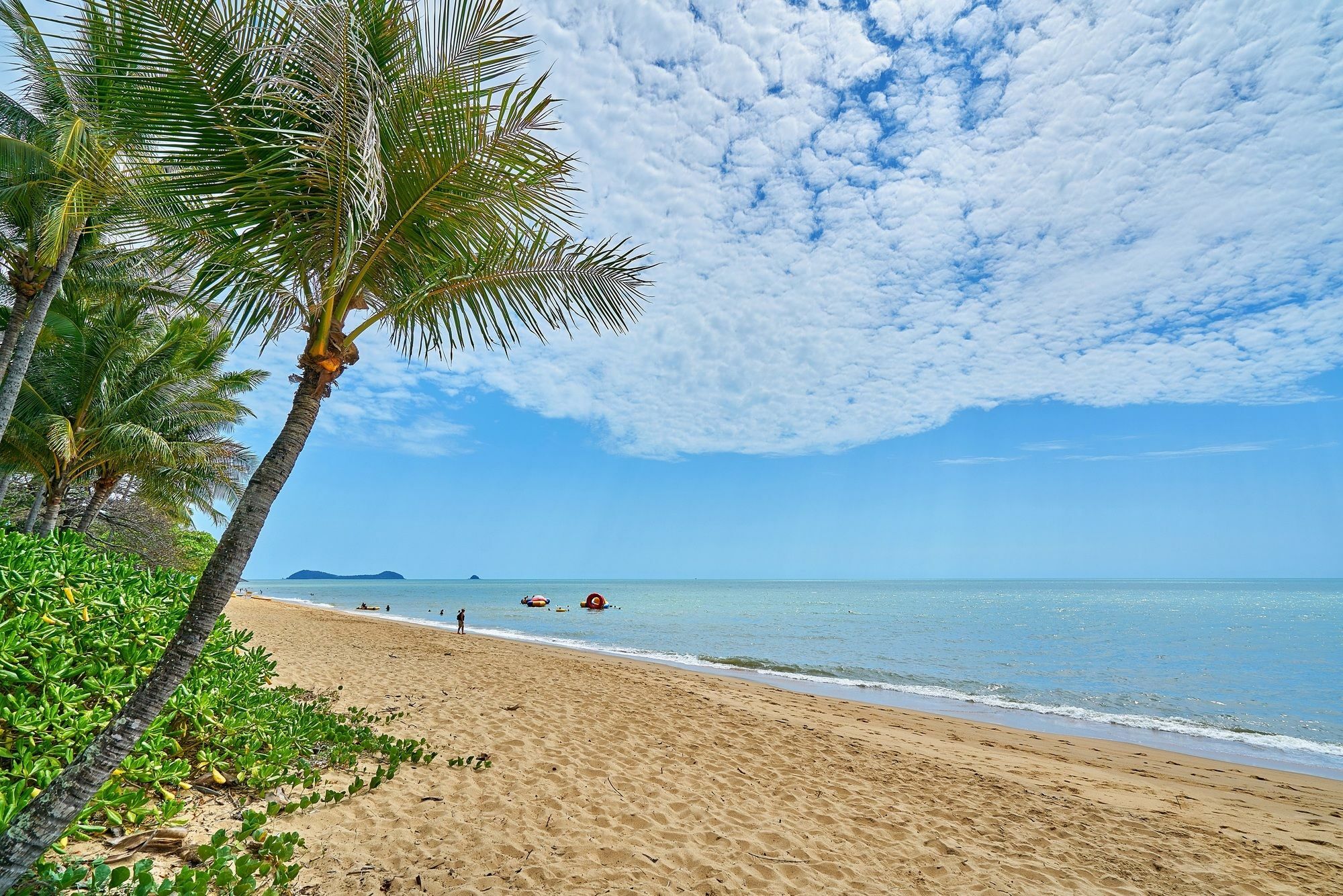 Trinity Beach Club Holiday Apartments Extérieur photo